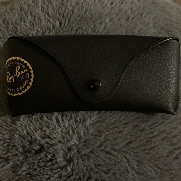 Ray-Ban Accessories - RayBan Women’s sunglasses, never used.